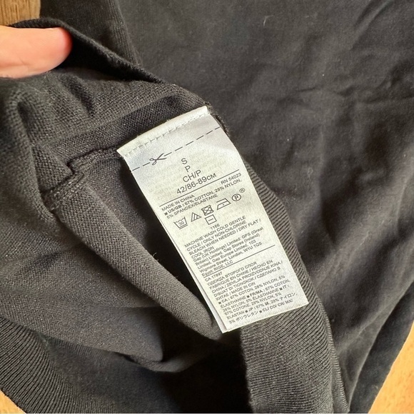 Banana Republic black tank blouse size small - Picture 5 of 5